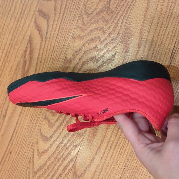 NikeSkin hypervenom turf sneakers - Picture 4 of 7